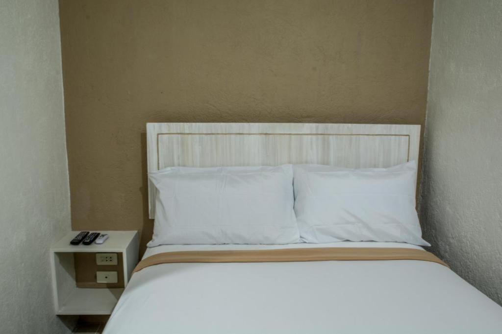 Hotel Avenija Olongapo Luaran gambar